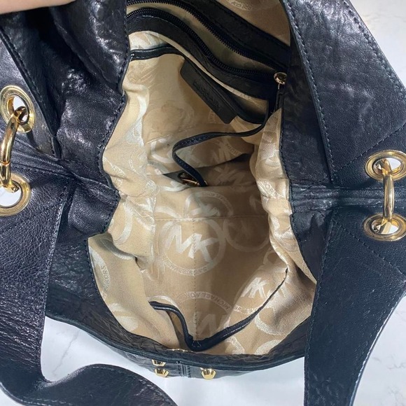 Michael Kors Black Studded Leather Shoulder Bag – Gold Chain Strap Slouchy Tote - Picture 4 of 7